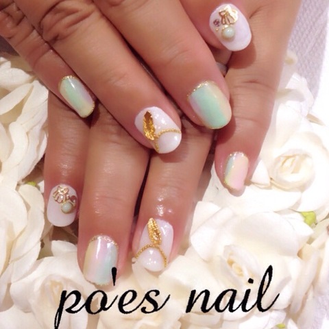 フェザーパーツ ハイビスカスネイル 茅ヶ崎のネイルサロン パラジェル シェラック登録店 Po Es Nail ポエズネイル